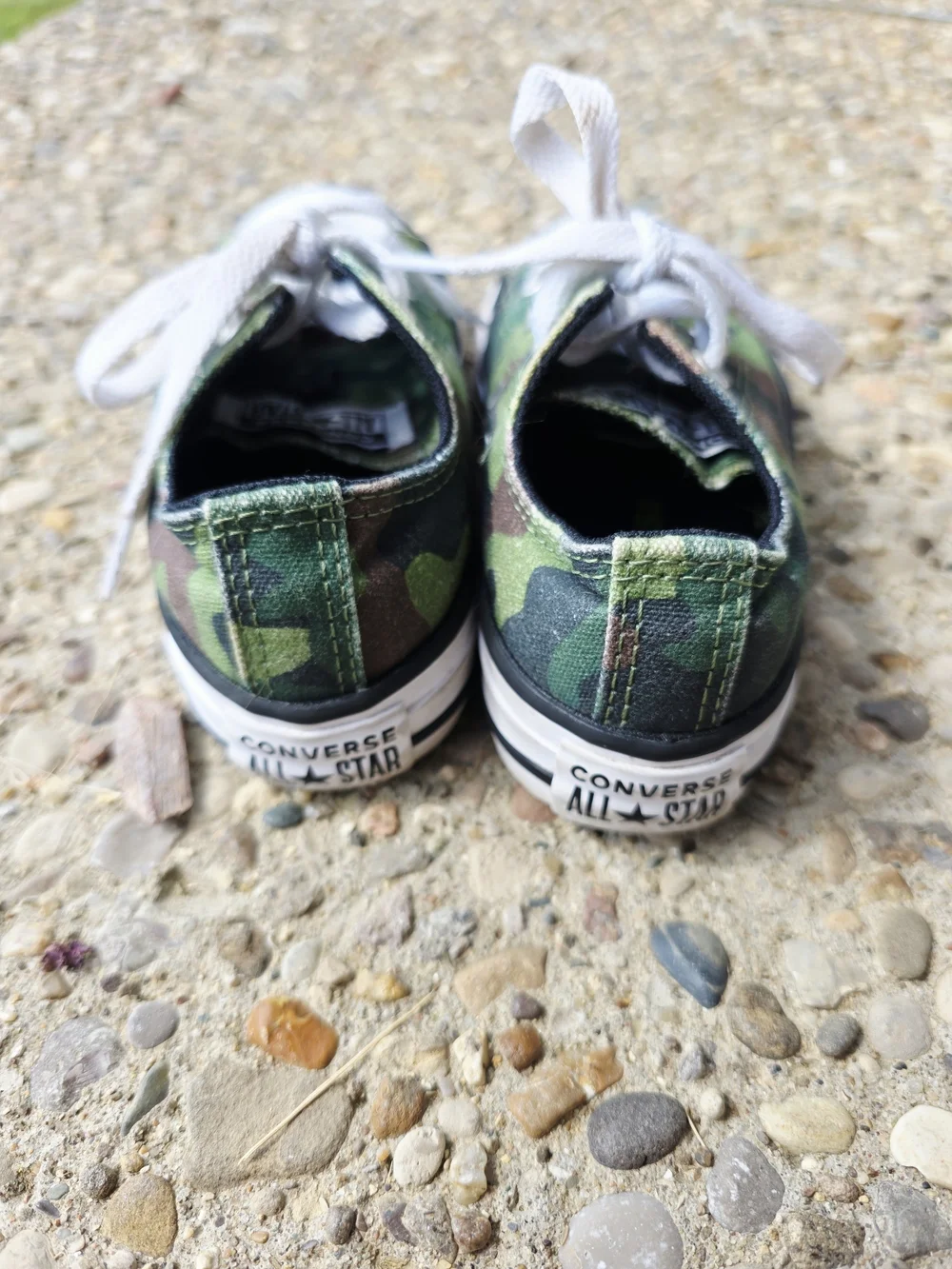 Converse Kids Camouflage Low-Top Sneakers in Green and Black